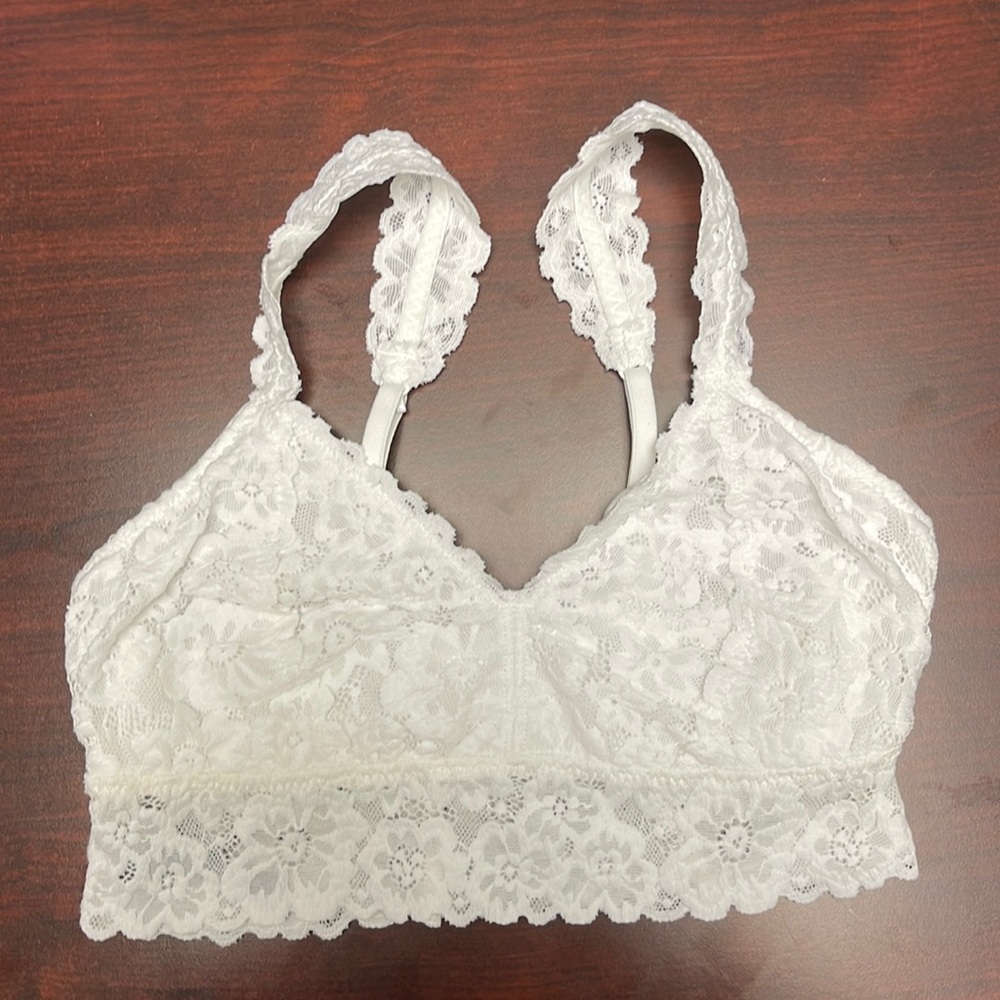 A white AERIE bralette, new without tags